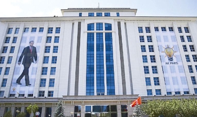 Ortalama 3 dakika sürüyor! AK Parti günlük bin aday adayını mülakata alıyor!
