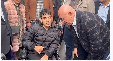 Şanlıurfa’da Engelli Vatandaş, Chp’li Tanal’a Dert Yakındı