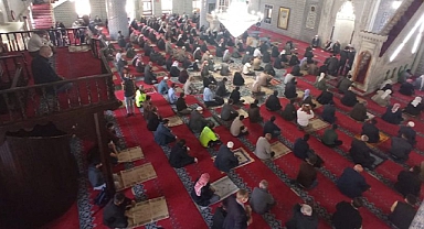 Urfa'da bayram namazı saat kaçta kılınacak?
