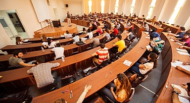 YÖK istatistikleri açıkladı: İşte ülkedeki üniversiteli sayısı!