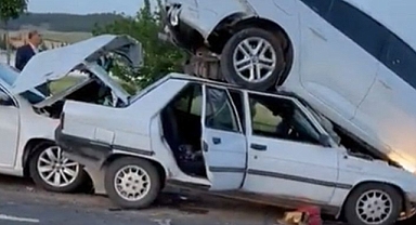 6 araç karıştı! Urfa'da zincirleme trafik kazası!