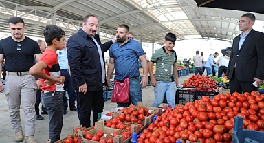 Başkan Ekinci Pazar Esnafından Erdoğan İçin Destek İstedi