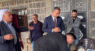CHP’li Vekil yerinde tespit etti! Urfa’da sandık muhtarın evinin önüne kuruldu!