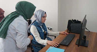 Karaköprü'de kadınlar temel bilgisayar eğitimi alıyor