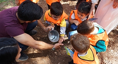 Karaköprü’de Miniklere Doğa Ve Ağaç Sevgisi Aşılanıyor