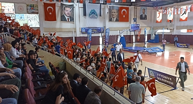 Karizma Show Ekibi Eyyübiye’de Gençlerle Buluştu