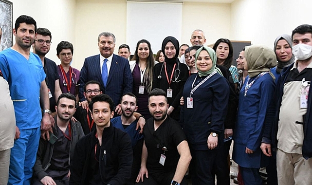 Seçimde kaç hastaya ulaşıldı? Bakan Koca’dan açıklama geldi!