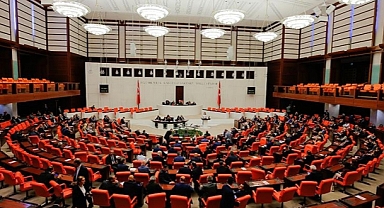TBMM'nin ilk mesaisi yemin töreni