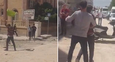 Urfa’nın ilçesinde AK Parti’li belediyeye tepki! Esnaf sandalye kırdı!