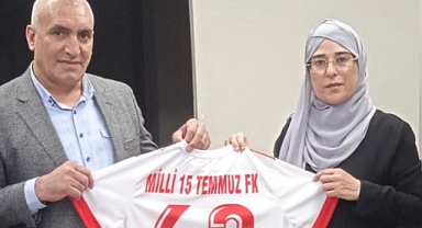 İş İnsanı Günak'tan AK Partili Vekil Yazmacı'ya Anlamlı Hediye 