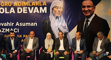 Yazmacı, Vatandaşlarla Kucaklaşmaya Devam Ediyor