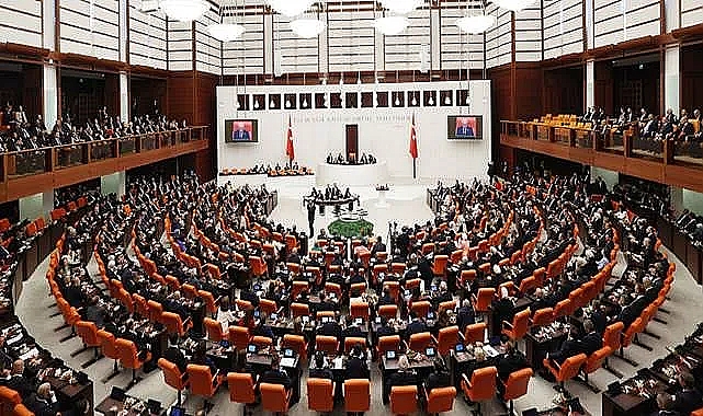 28. Dönem milletvekilleri TBMM genel kurulunda yemin etti