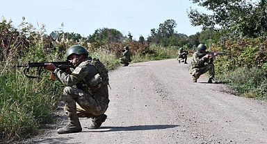 Bakanlık duyurdu! Sınırı geçmeye çalışan 3 şahıs yakalandı!