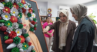 Başkan Ayşe Çakmak: Kadın Kültür Merkezinin yılsonu sergisine katıldı