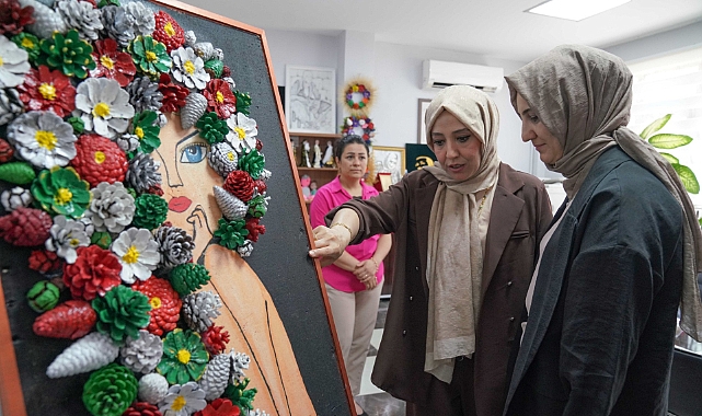 Başkan Ayşe Çakmak: Kadın Kültür Merkezinin yılsonu sergisine katıldı