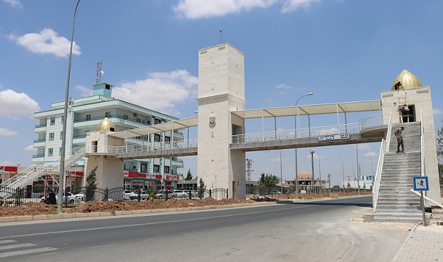 Büyükşehir Belediyesi’nden Akçakale’ye Modern Üst Geçit