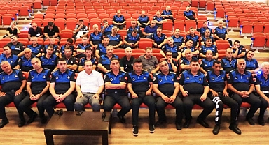 Büyükşehir Belediyesi zabıtalarına yönelik seminer!