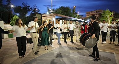 Eyyübiye Belediyesi’nden Üniversite Adaylarına Moral Gecesi
