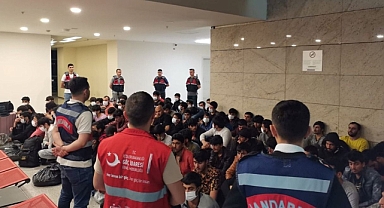 Göç İdaresi Başkanlığı duyurdu: İşte sınır dışı edilen düzensiz göçmen sayısı!