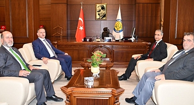 Görev yaptığı Harran Üniversitesi’ne bu kez vekil olarak geldi!