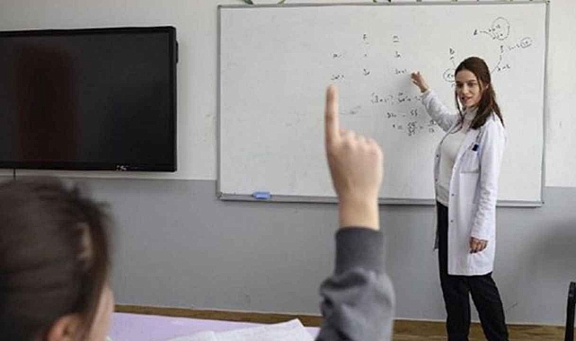 Öğretmenler için zorunlu hizmet affı geliyor!
