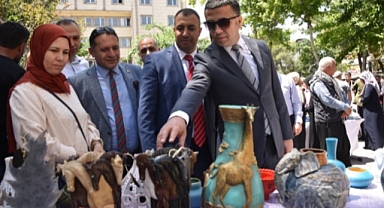 Siverek Halk Eğitim Merkezi'nde yıl sonu sergisi açıldı