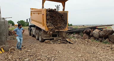Siverek kırsalında yol çalışmaları sürüyor