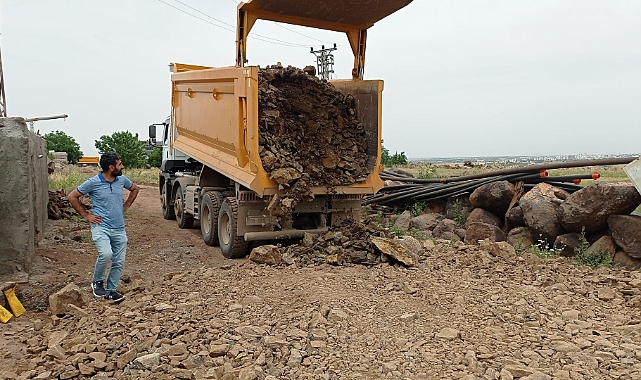 Siverek kırsalında yol çalışmaları sürüyor