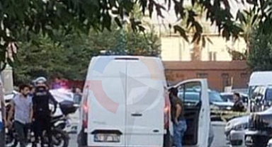 Urfa'da bir araca silahlı saldırı! Yaralı var!