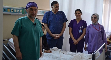 Urfa'da hastanın kalbi durdurularak kistleri temizlendi!