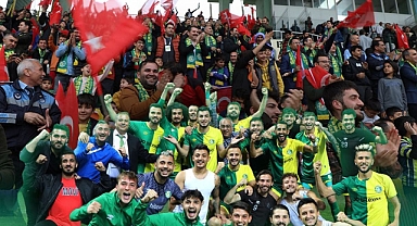 Vali Ayhan, Şanlıurfaspor için çağrıda bulundu: Final için son 90 dakikamız!