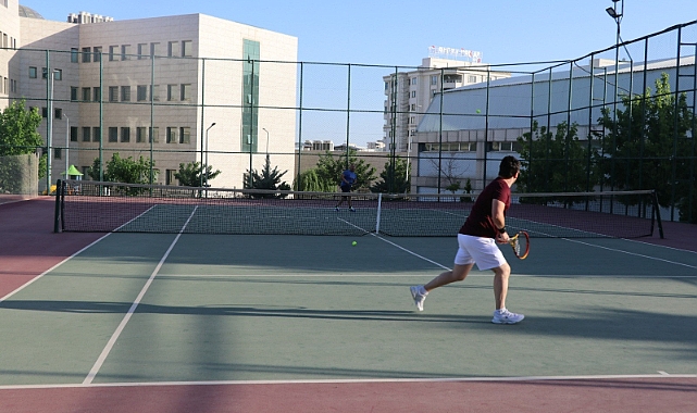 Büyükşehir’den 15 temmuz milli birlik günü kapsamında tenis turnuvası