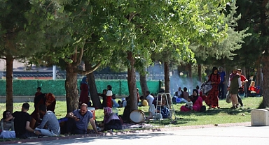 Şanlıurfalılar Bayramın Son Günü Büyükşehir Tesislerine Akın Etti