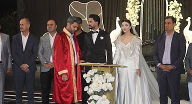 Siyasetçi ve İş Dünyasını Buluşturan Düğün