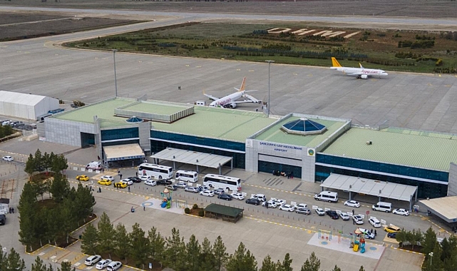 Urfa’da uçak seferleri ertelendi!