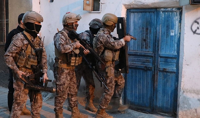 Urfa'nın ilçesinde operasyon! 3 şahıs gözaltına alındı!