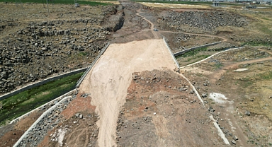 Büyükşehir'den Viranşehir'e yol çalışmaları
