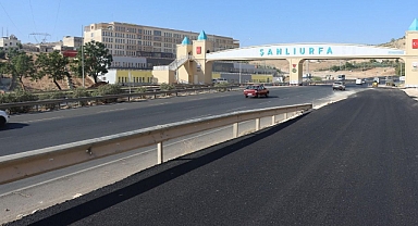 Büyükşehir İpekyol Bulvarı Yan Yolunu Asfaltla Buluşturdu