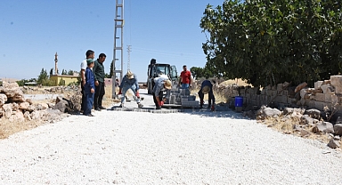 Hilvan’da Üst Yapı Yol Yapım Çalışmaları Devam Ediyor