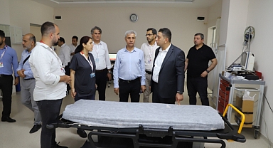 İl Sağlık Müdürü Abdullah Solmaz Hilvan Devlet Hastanesinde incelemelerde bulundu.