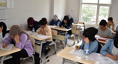 Siverek Belediyesi gençlik merkezinin desteğiyle öğrenciler hayallerine kavuşuyor