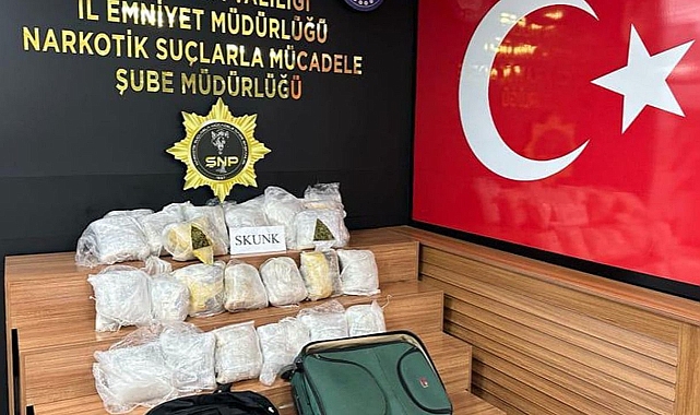 Urfa’da uyuşturucu satılarına bir darbe daha! Araçta ele geçirildi!