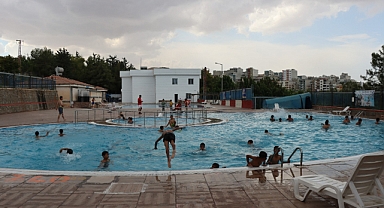 Büyükşehir Havuzları Yaz Boyu Doldu Taştı