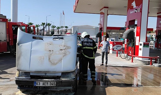 Faciaya ramak kalmıştı! Urfa'da bir akaryakıt istasyonunda araç yandı!