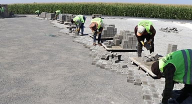 Haliliye’de Kilitli Beton Parke Döşeme Çalışmaları Tam Not Alıyor