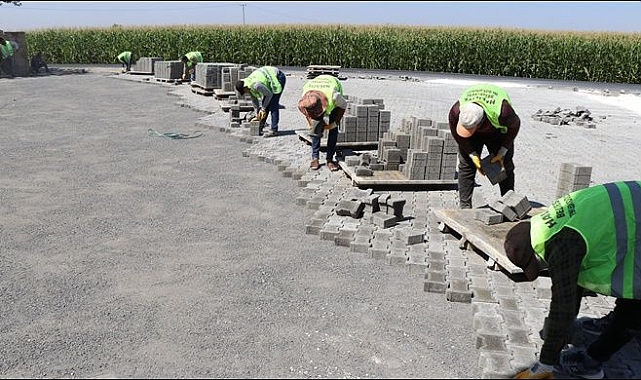 Haliliye’de Kilitli Beton Parke Döşeme Çalışmaları Tam Not Alıyor