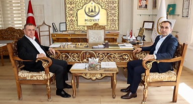 Kaymakam Özdemir, Belediye Başkanı Şahin’i ziyaret etti