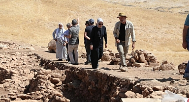 Milletvekili Yazmacı, Karahantepe ve Sefertepe kazı alanlarını ziyaret etti