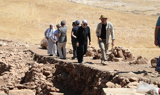Milletvekili Yazmacı, Karahantepe ve Sefertepe kazı alanlarını ziyaret etti