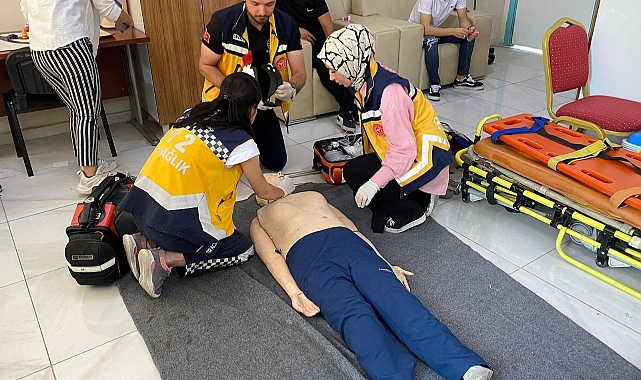 Şanlıurfa'da 112 Acil Çalışanlarına Travma İleri Yaşam Desteği (TİLYAD) Eğitimi Verildi